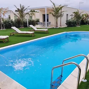 Gisira - Luxury Villa